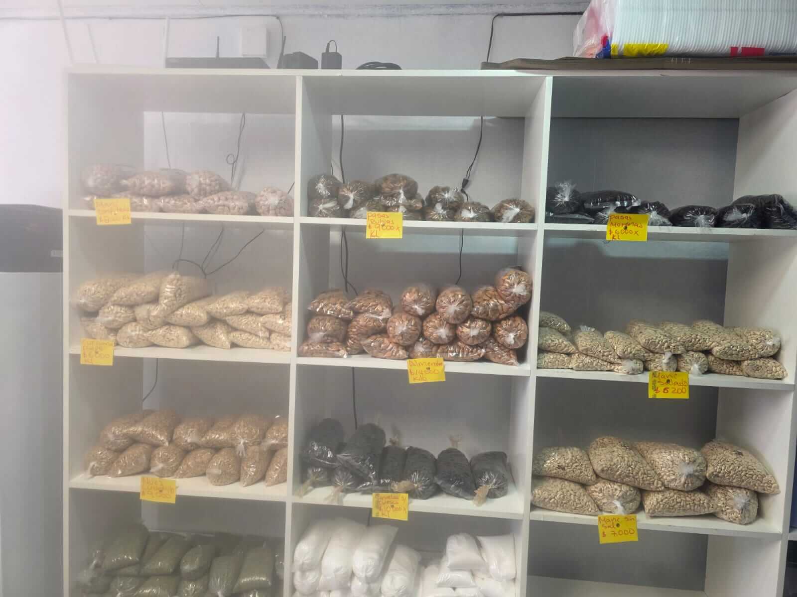 Frutos secos y especias en Minimarket La Esquina Copiapó